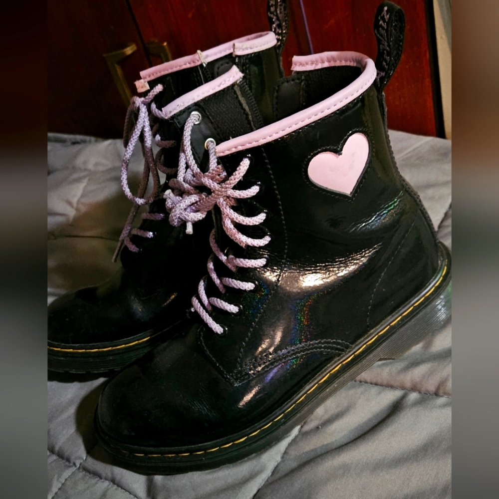 Doc Martens (Youth Sz 5)